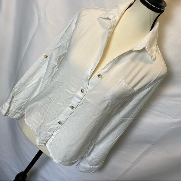 Sim & Sam Long Sleeve Blouse Size Medium Classic White Button Up Collared Rayon - Picture 2 of 10